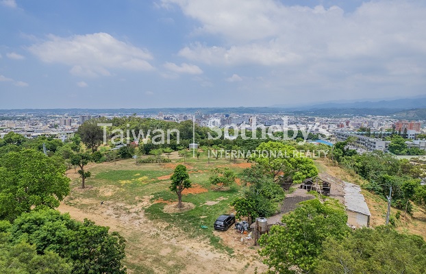 正苗栗市中心明仁國中旁農建地現場實景